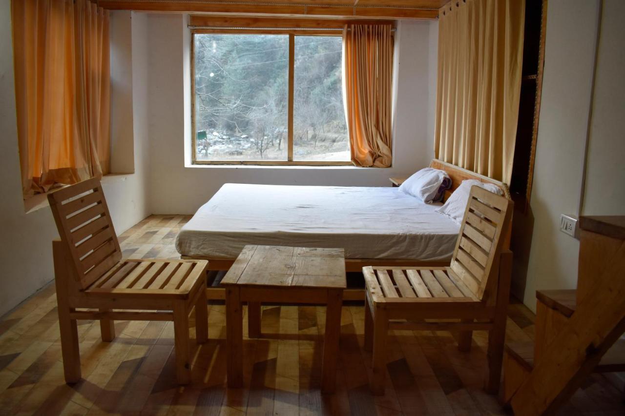Moksha - By The River Villa Jibhi Exteriör bild